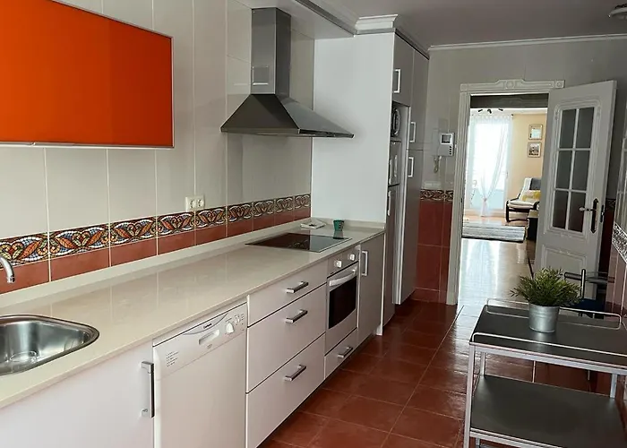 Piso En El Centro De A Pie De Playa * 라레도